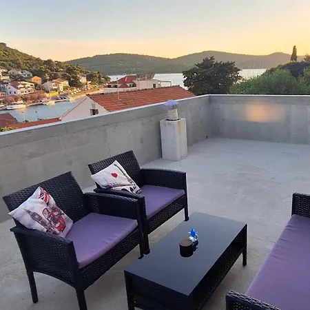 Apartment Bogdanovic Tisno